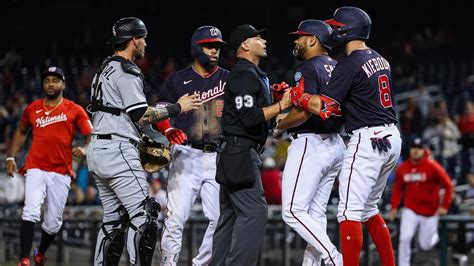 Mike Clevinger pitches a 6-hitter as the White Sox beat the Nationals 6-1